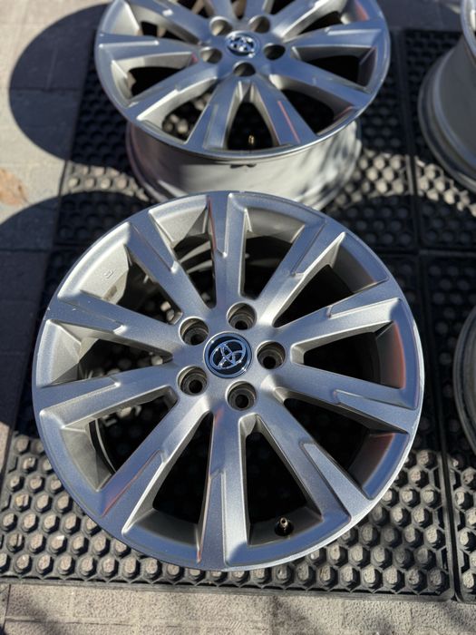 Диски оригинальні Toyota camry Chr rav4 lexus is es gs nx r18 5 114,3