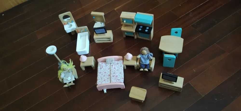 Casa de brincar com peças de mobiliário incluído