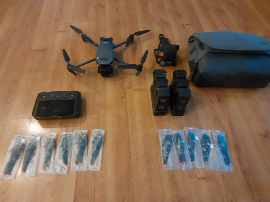 DJI Mavic 3 pro *