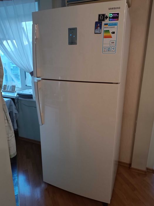 Холодильник SAMSUNG RT53K6330EF/UA з верхньою морозильною камерою