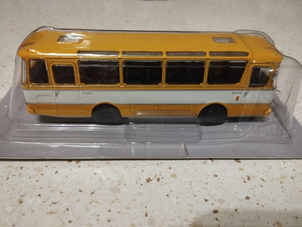 Kultowe Autobusy Prl.model resorak ciężarówka autobus miejski i daleko