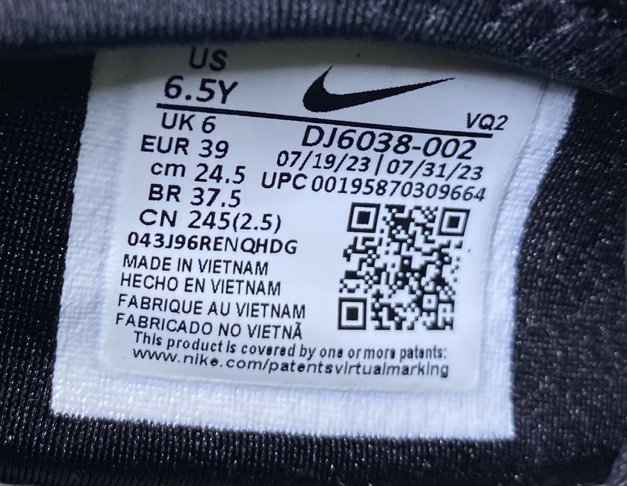 Кросівки NIKE.)(