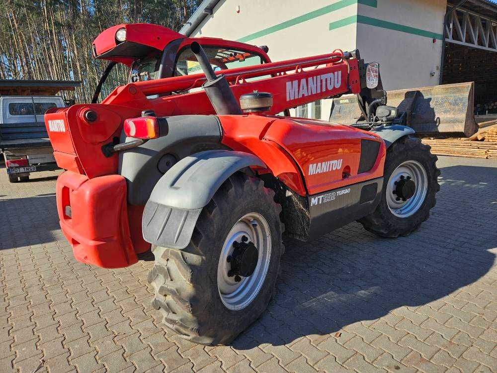 Ładowarka teleskopowa MANITOU MT932 r.2013 bdb Opony bdb, łyżka, widły