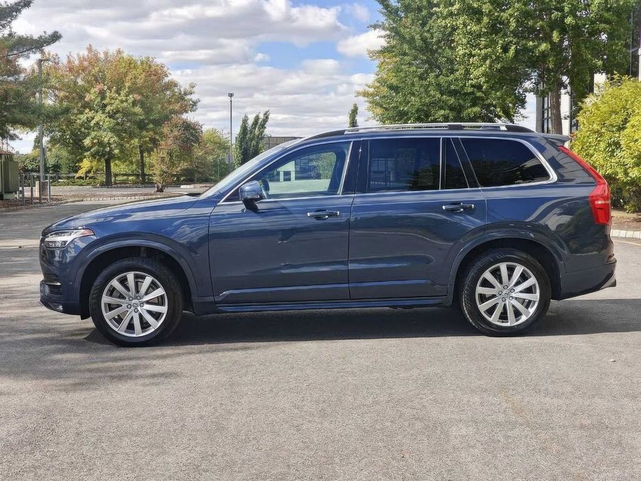 Volvo XC90 T5 Momentum 7-Passenger      2018