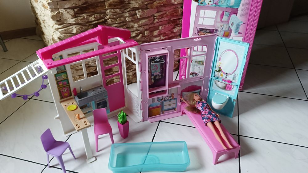 Rozkładany domek Barbie