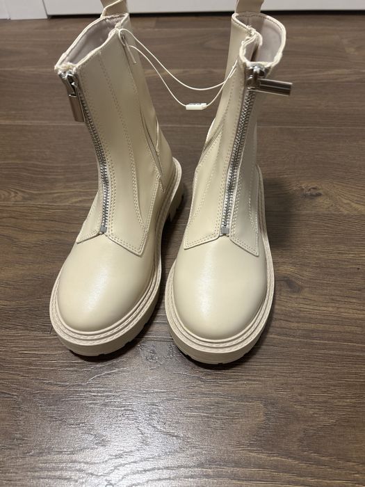 Kremowe buty botki jesienne zara 32