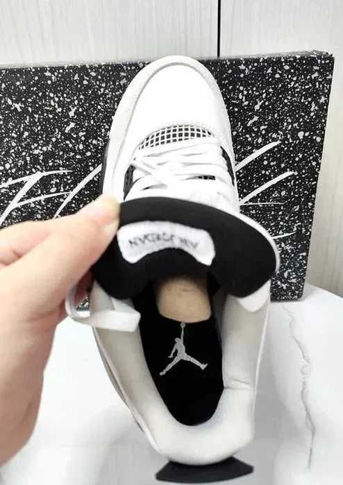 buty Jordan_4_Retro_Military_Black Espadryle R.42