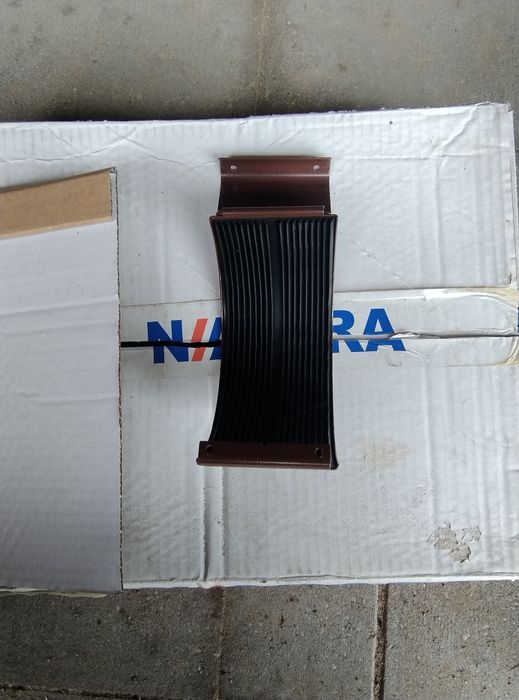 Złączk 14szt.i i haki rynnowe 24szt. 125 mm.  Niagara  tanio sprzedam