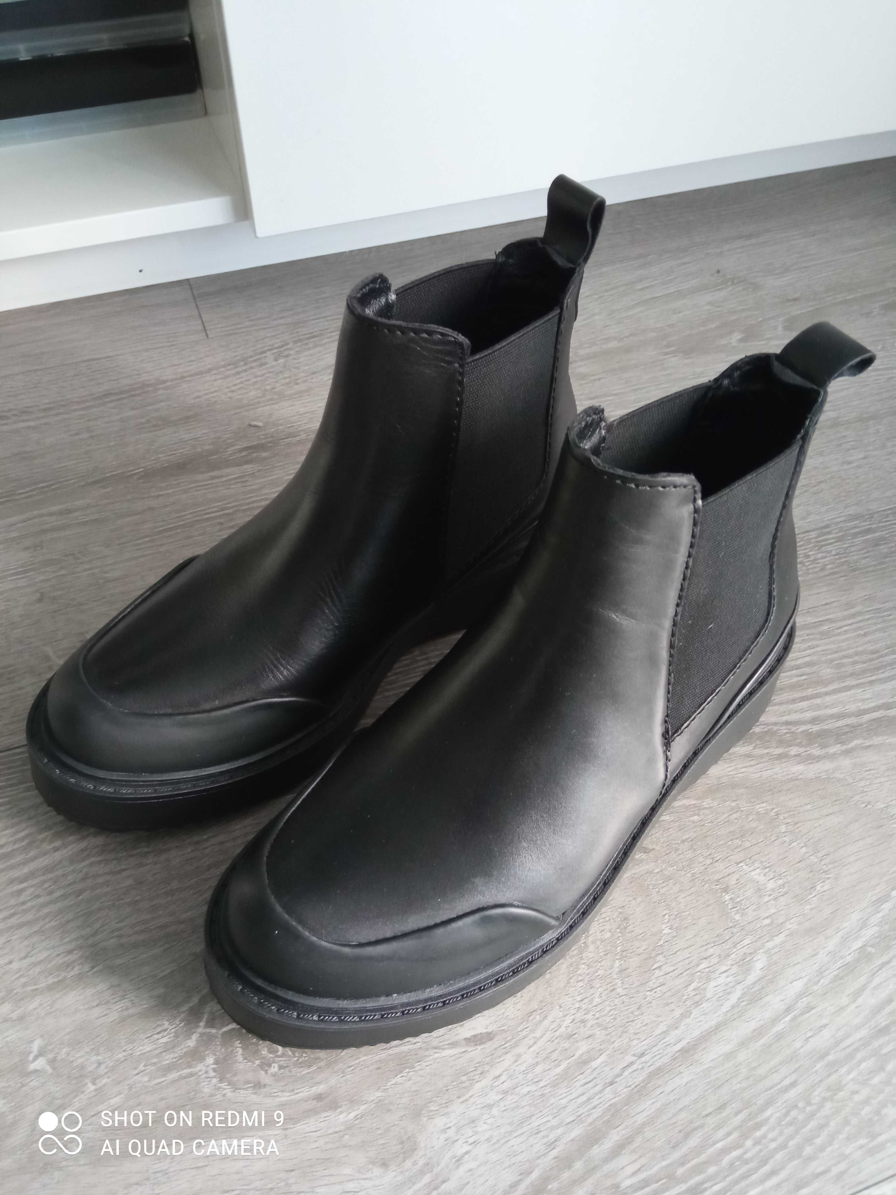 buty skórzane Lasocki czarne r. 36 botki na koturnie