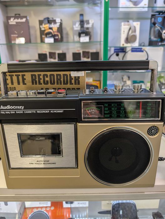 Радіо програвач, касетний магнітофон з USB
