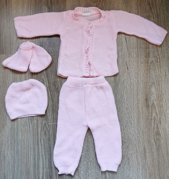 Komplet niemowlęcy 100% akryl Bebe Caramel dziewczynka 56