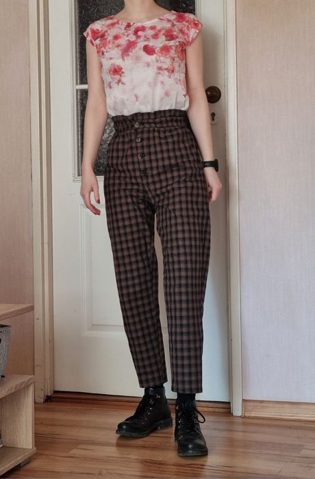 Spodnie w kratę z wysokim stanem dark academia s 36 xs 34