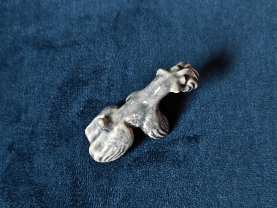 Figurka ceramika porcelana pies terier sznaucer Kuka Wojciech Rydz