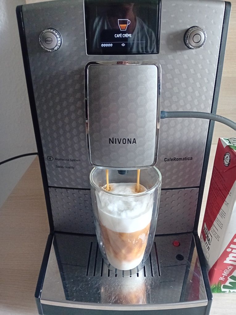 Ekspres ciśnieniowy Nivona CafeRomantika