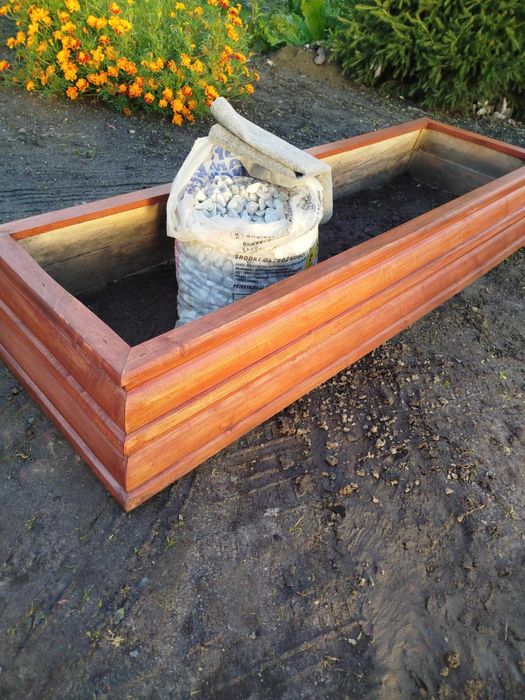 Obudowa grobu w komplecie z kamieniem