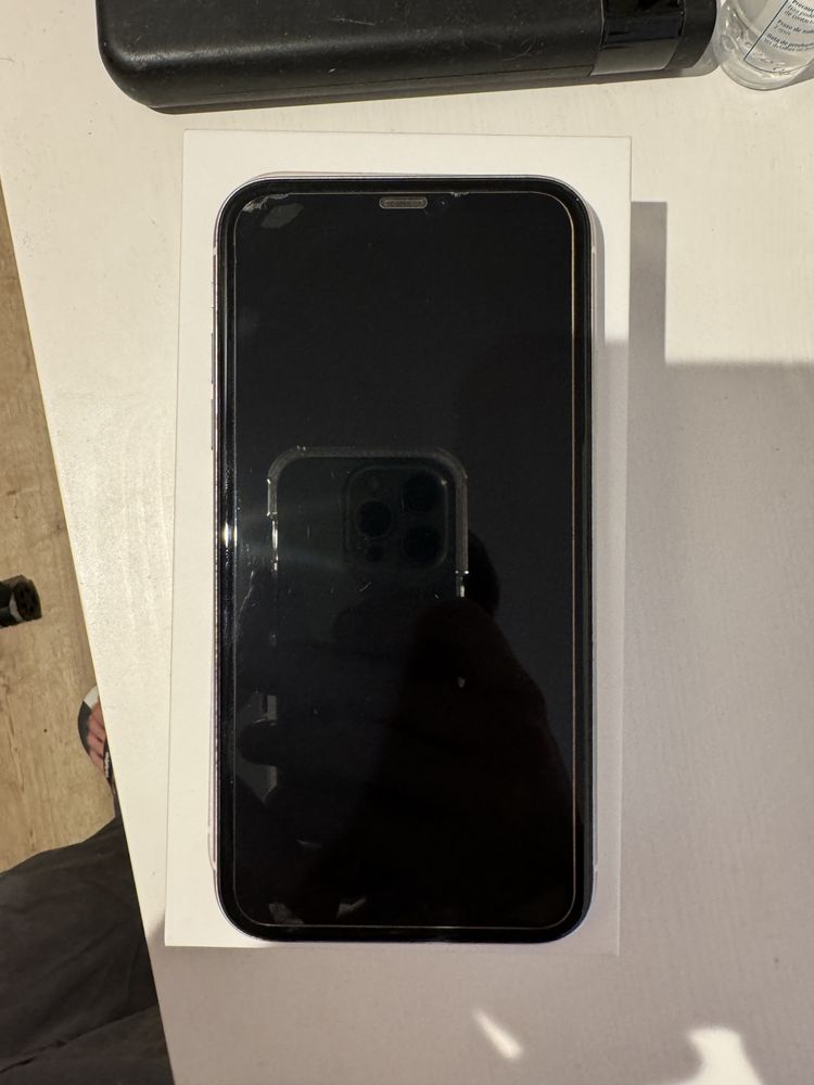 Iphone 11 com caixa, carregador e cabo originais