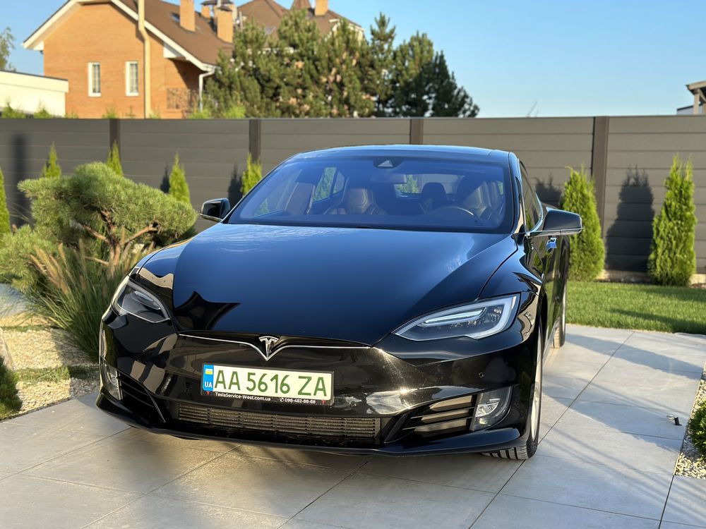 Tesla S 90d ccs2 2016 рік AWD