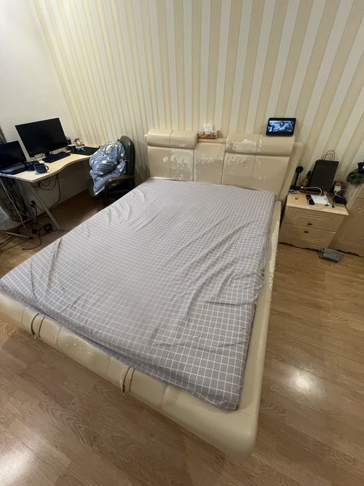 Ліжко двоспальне