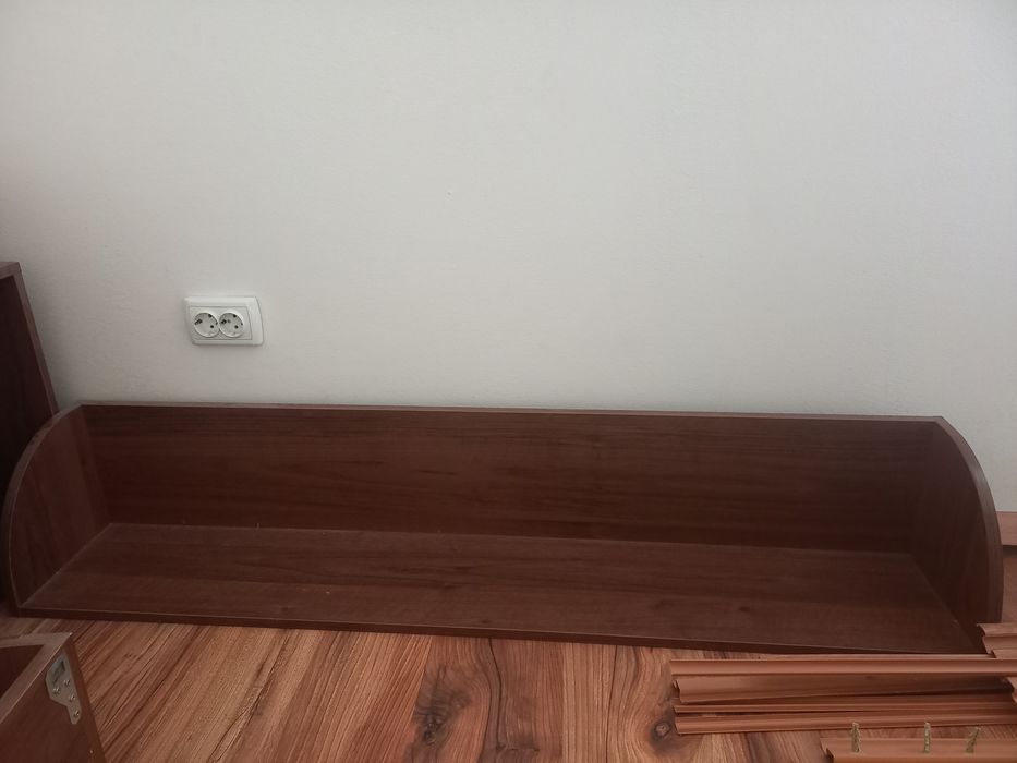 Полиці  настінні