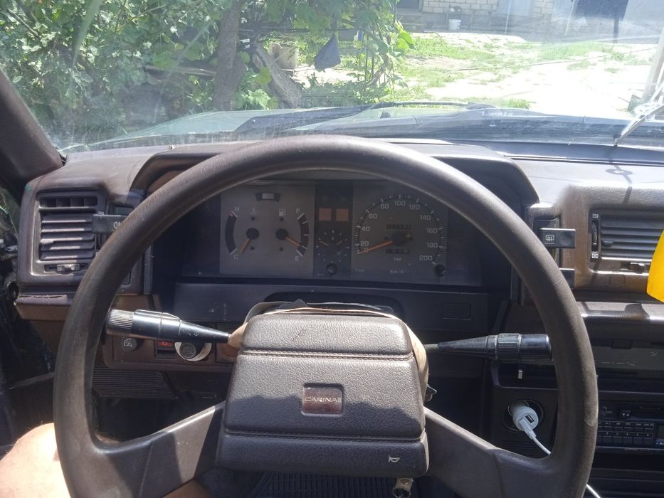 Тойота каріна 2- 1.8 дизель на запчастини