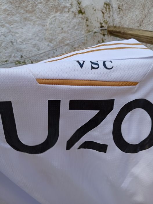 Camisola nova oficial do V.S. Guimarães. Tamanho M