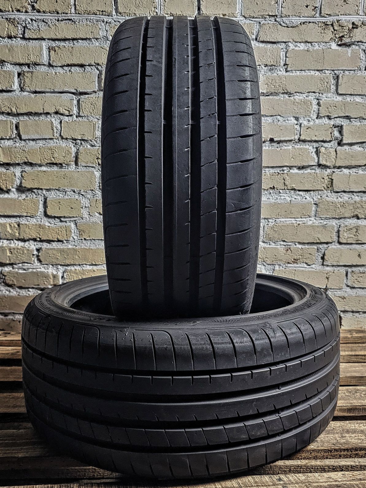 Пара 225/40r18 GoodYear | 7.5mm | Germany | 2021 | Стан нових | Ідеал
