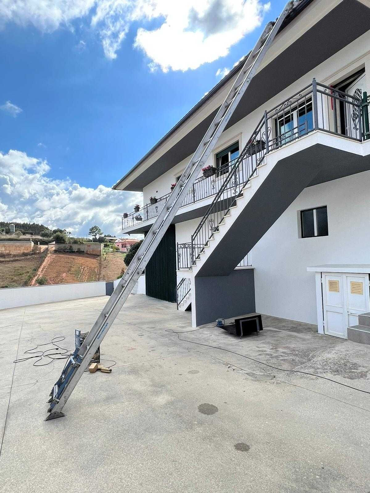 Aluguer  Elevador Exterior 18m/200kg