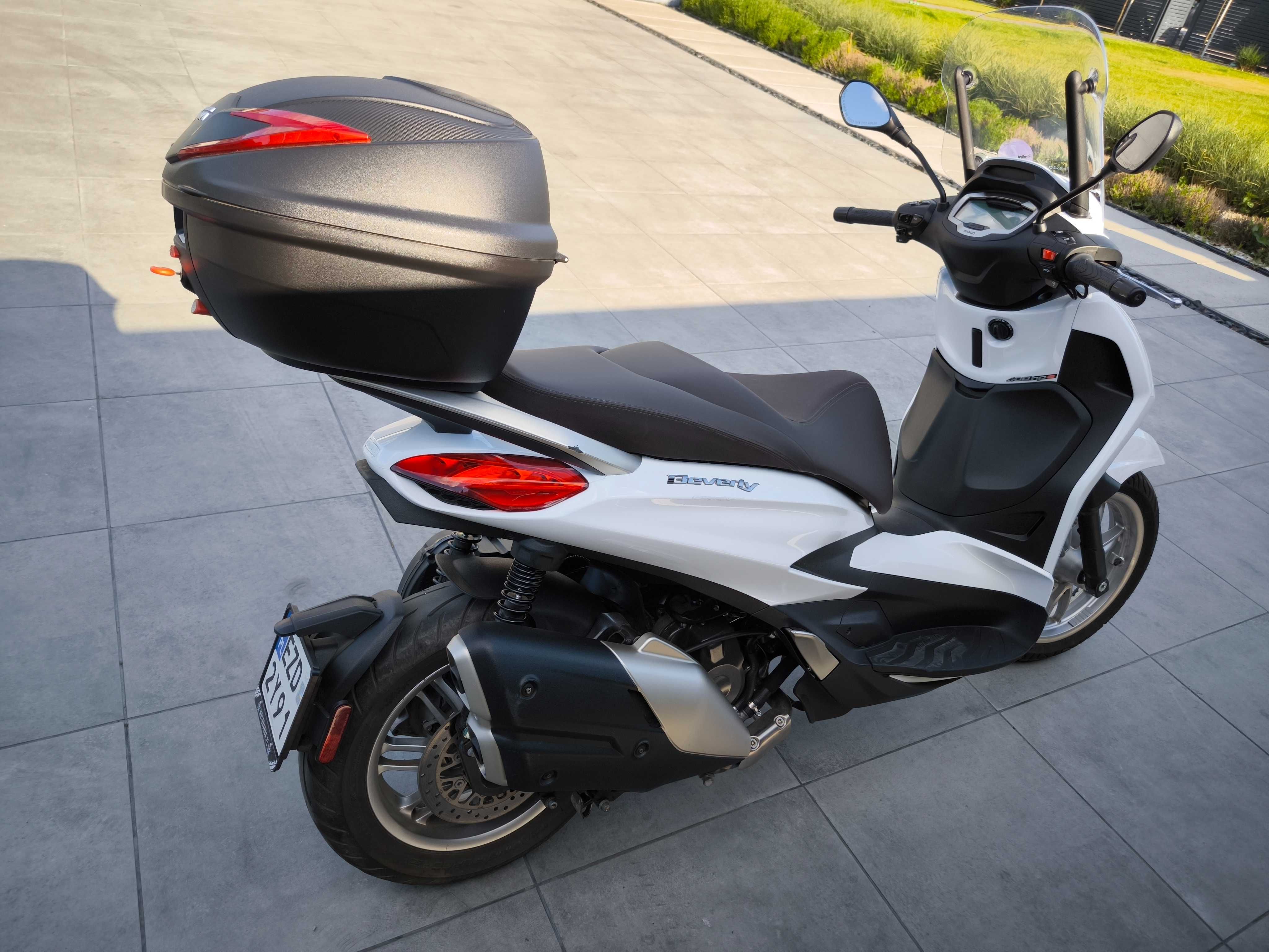 Piaggio Beverly 400  2022rok Ledy ABS, Kontrola trakcji