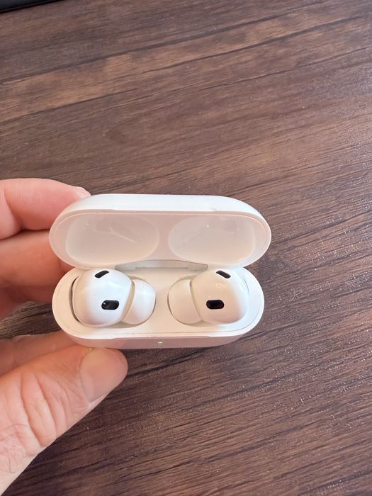 Apple AirPods Pro 2 Lightning MagSafe + etui Spigen + KRK