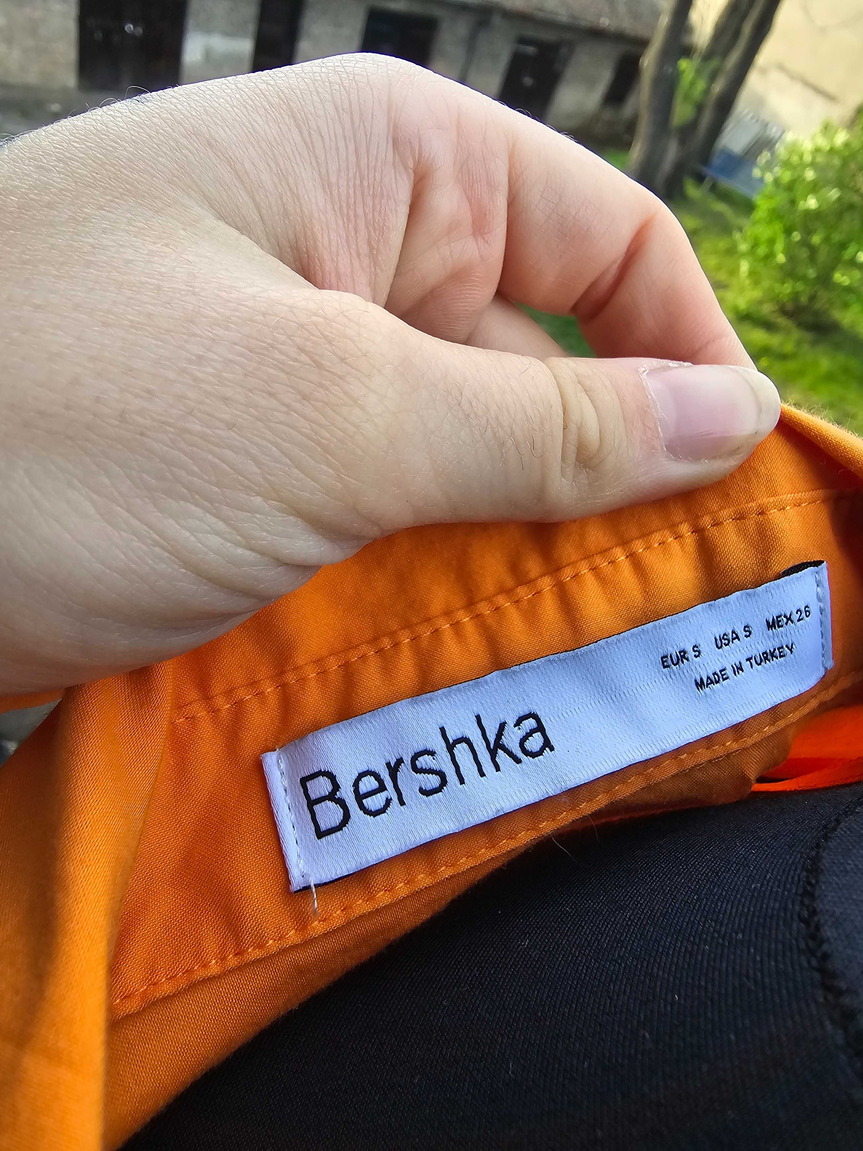 Damska koszula pomarańczowa z kołnierzykiem bershka rozmiar S