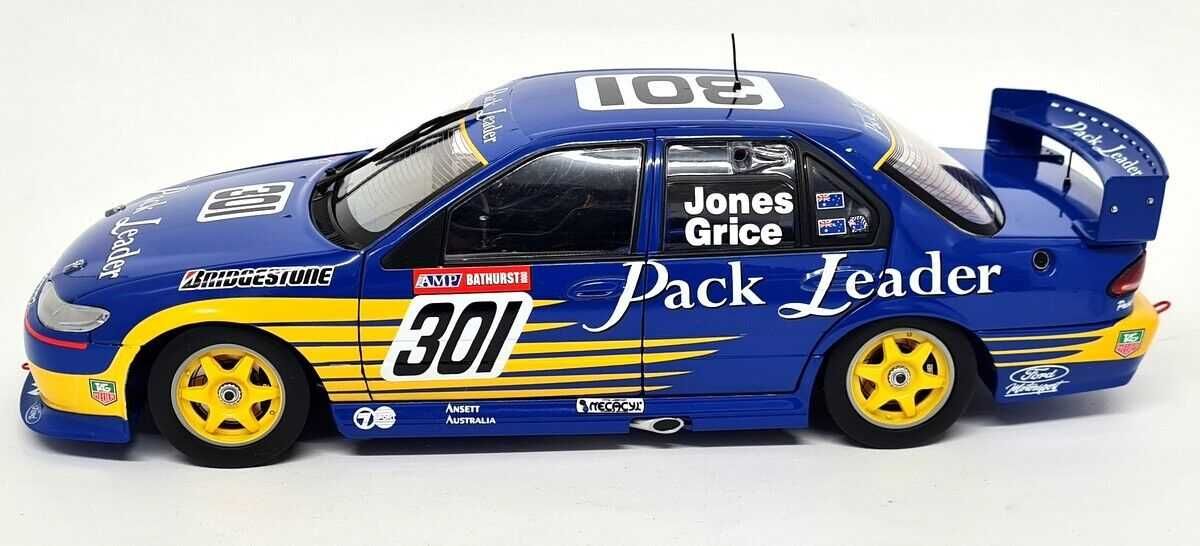 1:18 Apex Ford Falcon Pack Leader Racing #301 Bathurst 1996 blue