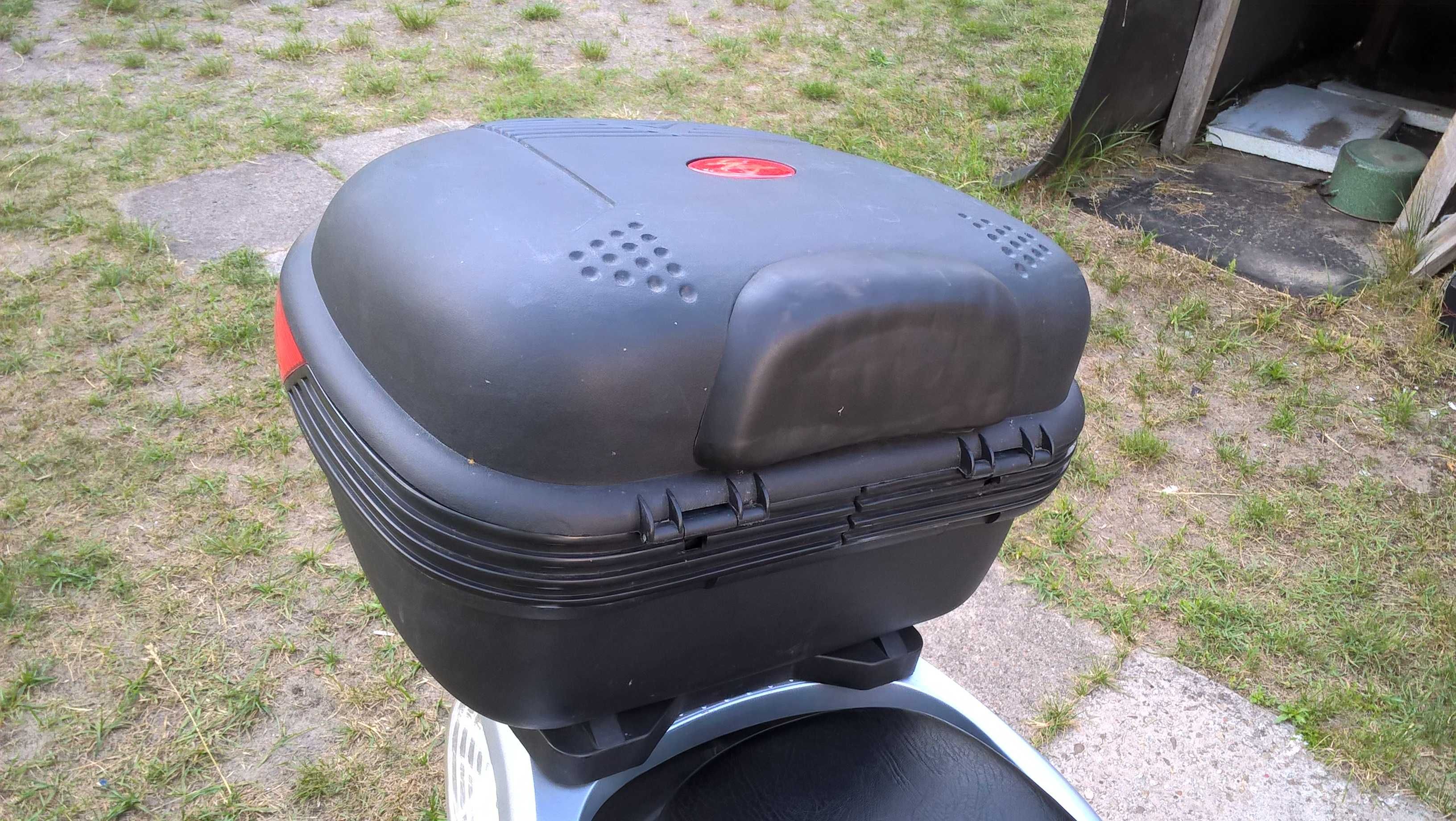 Skuter 125 cm CF MOTO + duży kufer