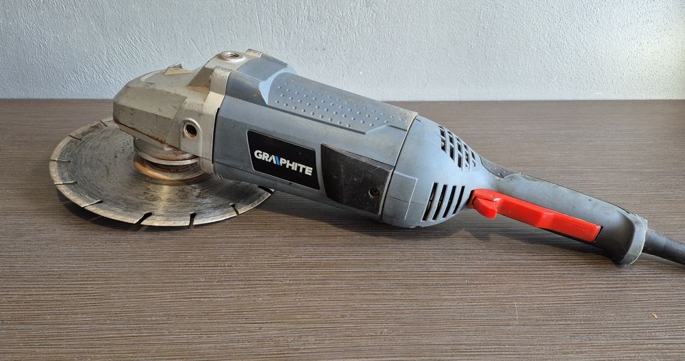 Szlifierka kątowa GRAPHITE 59G207