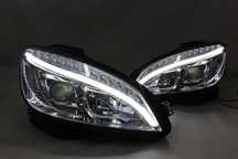 Lampy reflektory przód MERCEDES W204 H7 07-10 LED BAR NEON DYNAMICZNE