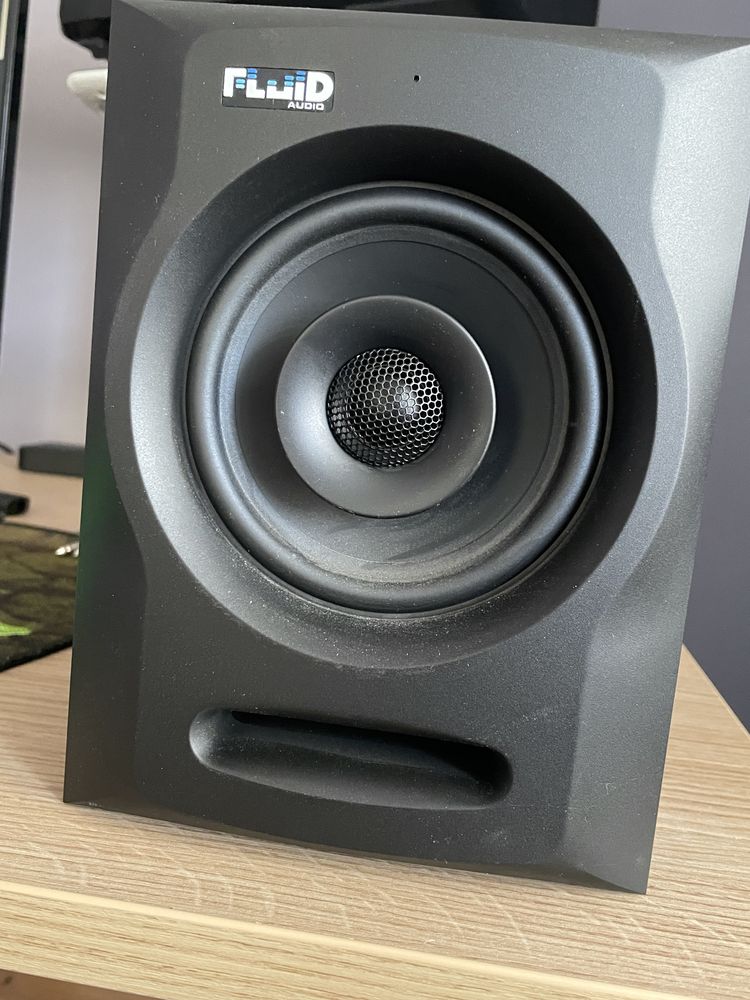 Fluid audio FX50 para monitorów