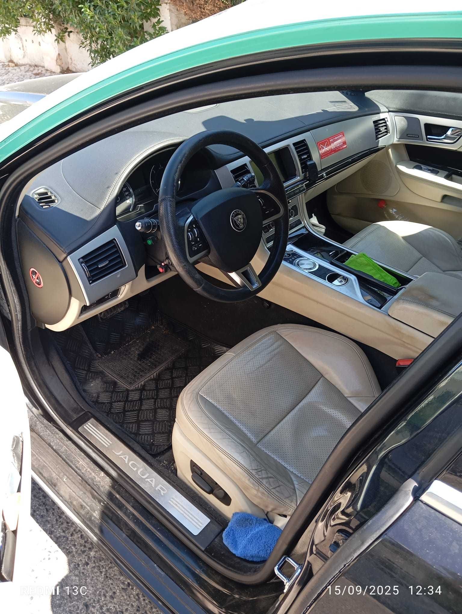 Jaguar XF (com motor novo original)