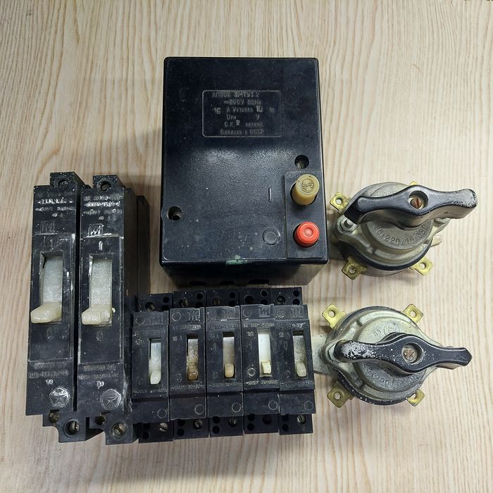 Продам електричні вимикачі