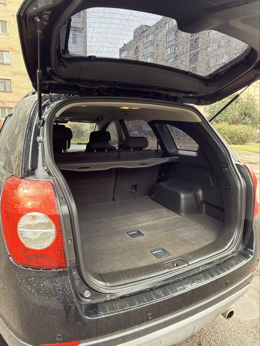 Chevrolet Captiva black c100