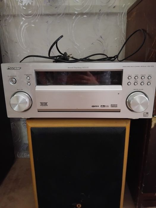 AV-ресивер Pioneer (аудіо-відео багатоканальний ресивер).