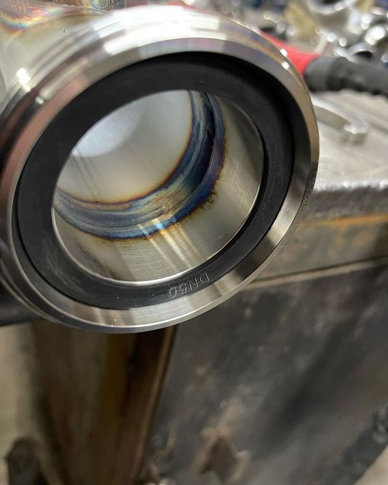 Сварка аргоном Обвʼязка трубопроводів з чорної та нержавіючої сталі.