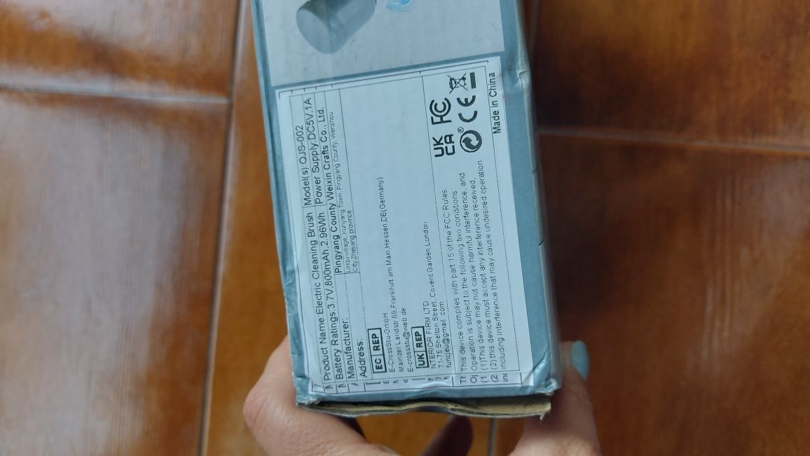 Escova de limpeza eletrica