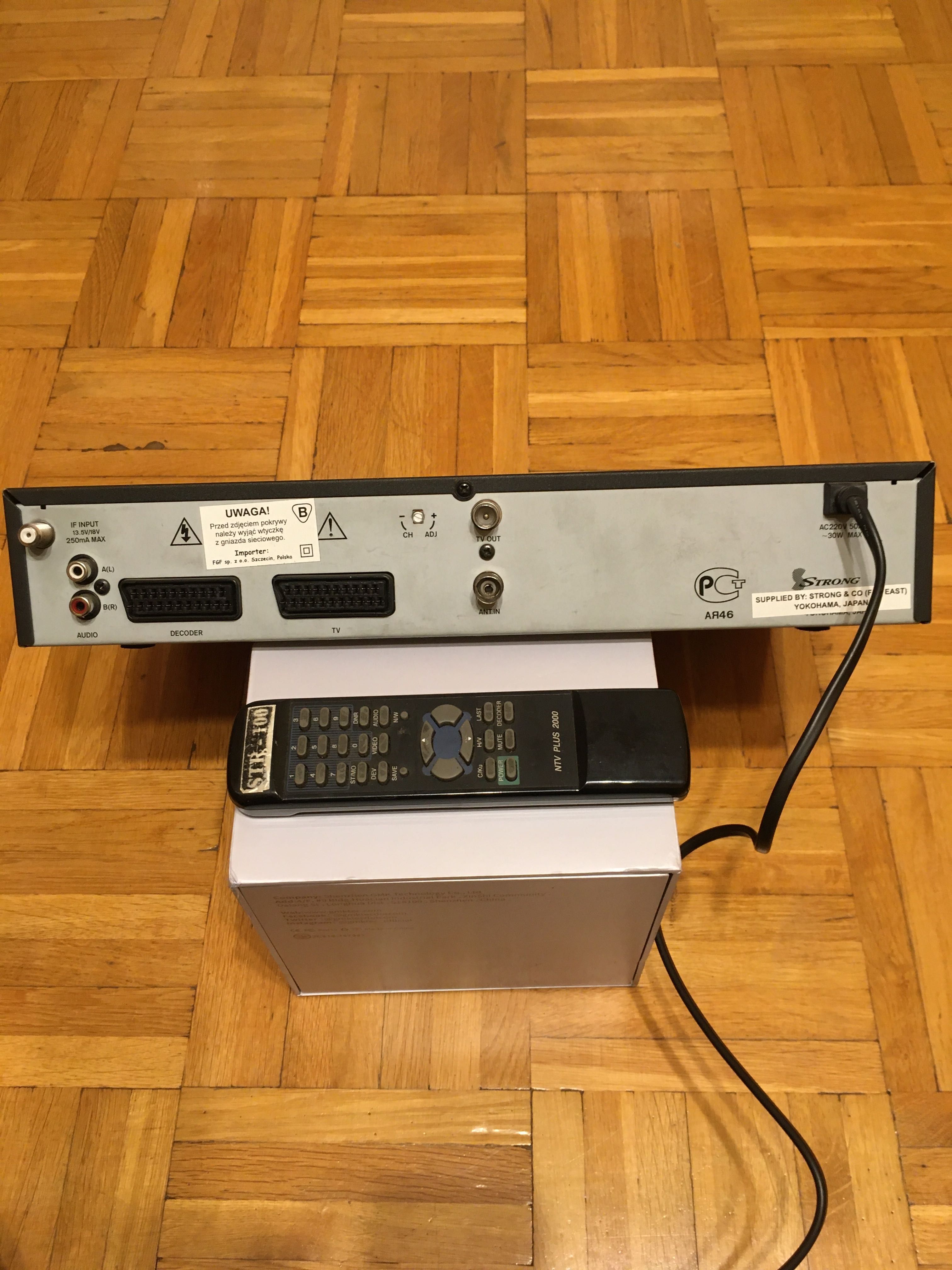 Tuner satelitarny analogowy Strong 100