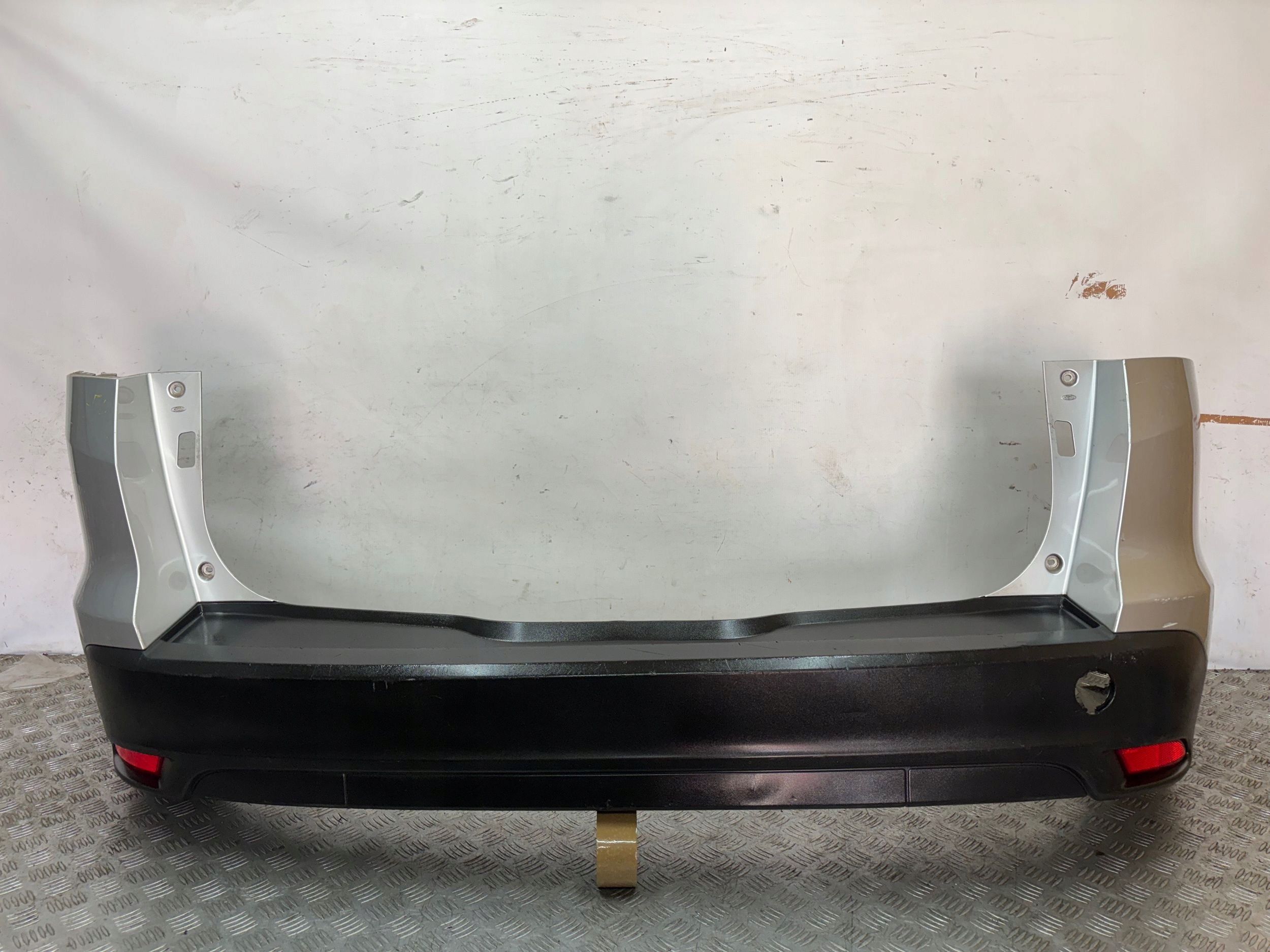 Zderzak tył Tylny Ford Focus 3 Iii MK3 Kombi 10-
