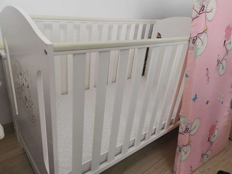 Łóżeczko 120 x 60 + barierka + materace +szuflada