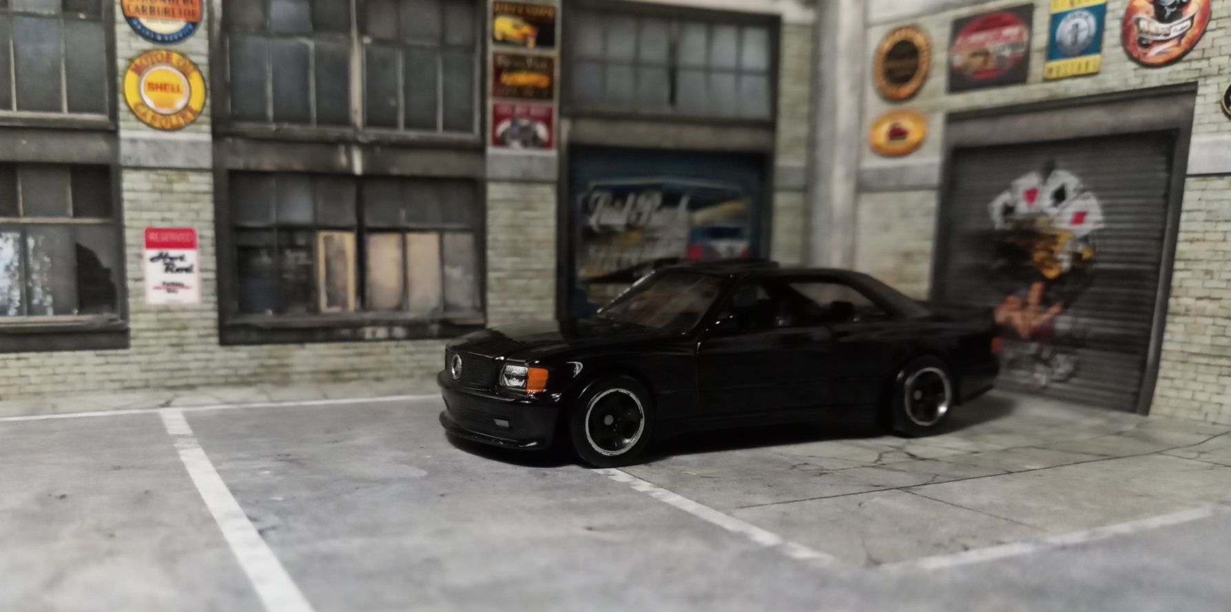 Hot Wheels Mercedes-Benz 560 SEC AMG