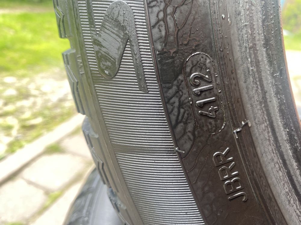 Продам 2 колеса runflat Dunlop 225/50/17