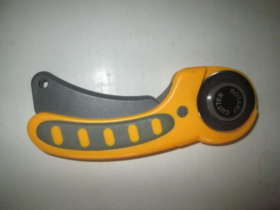 Нож роликовый Mastertool - 44 мм