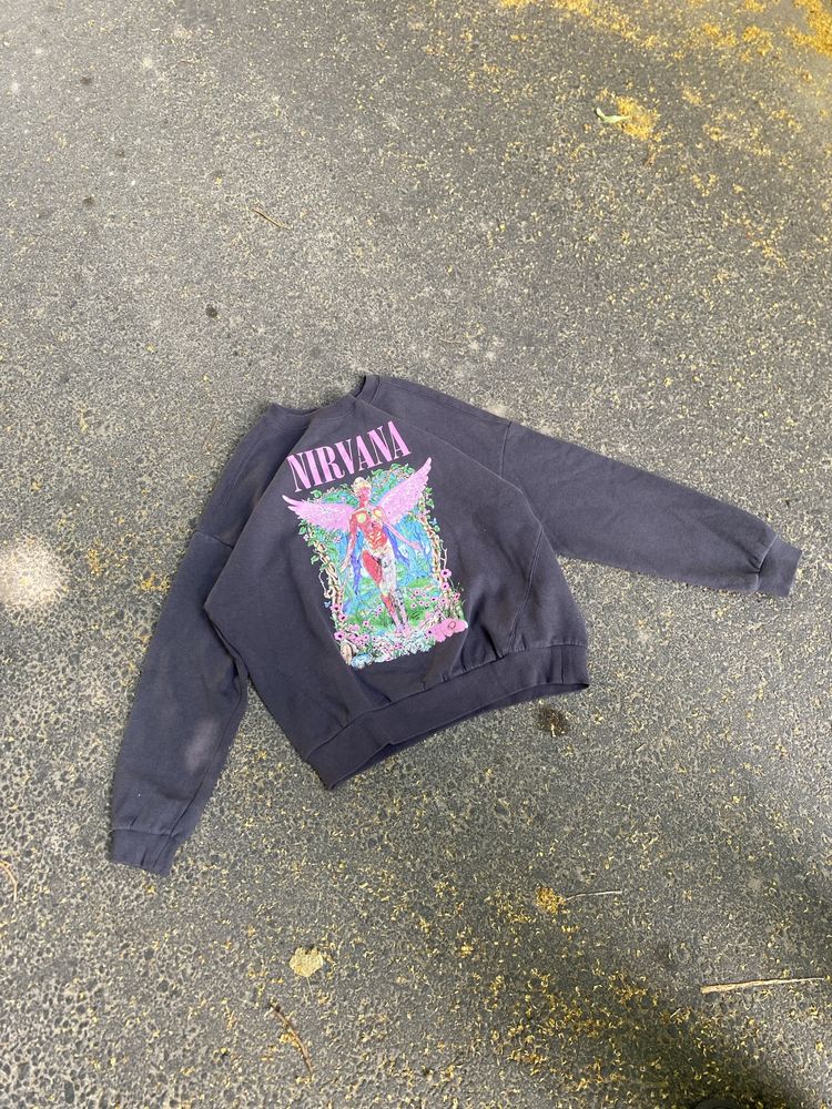 Кофта nirvana.