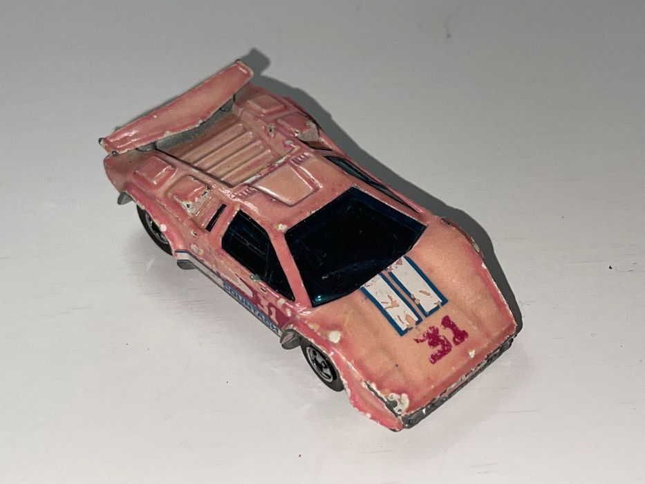 Lamborghini Countach 1987 Hot Wheels midel autko redorsk retro