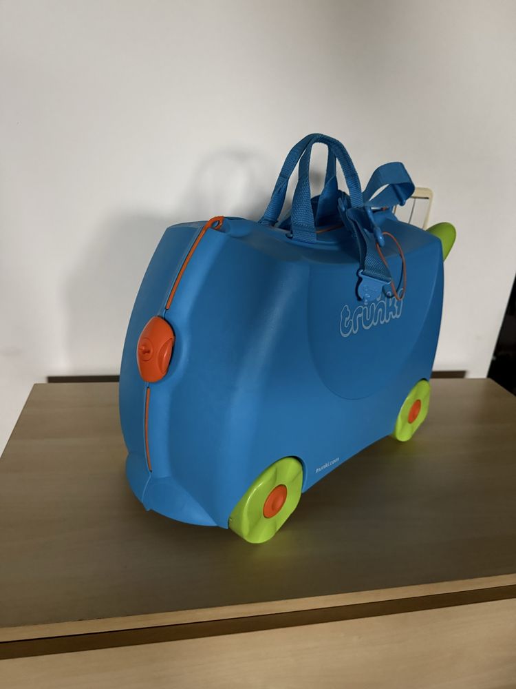 Trunki walizka jeździk